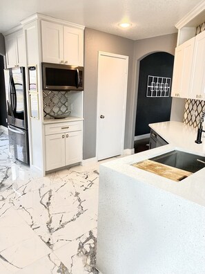 Private kitchen - Houston Glam Home (Houston)