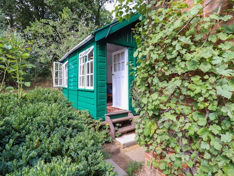 Cottage | Interior. Warren Cottage