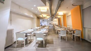 Petit déjeuner anglais compris tous les jours