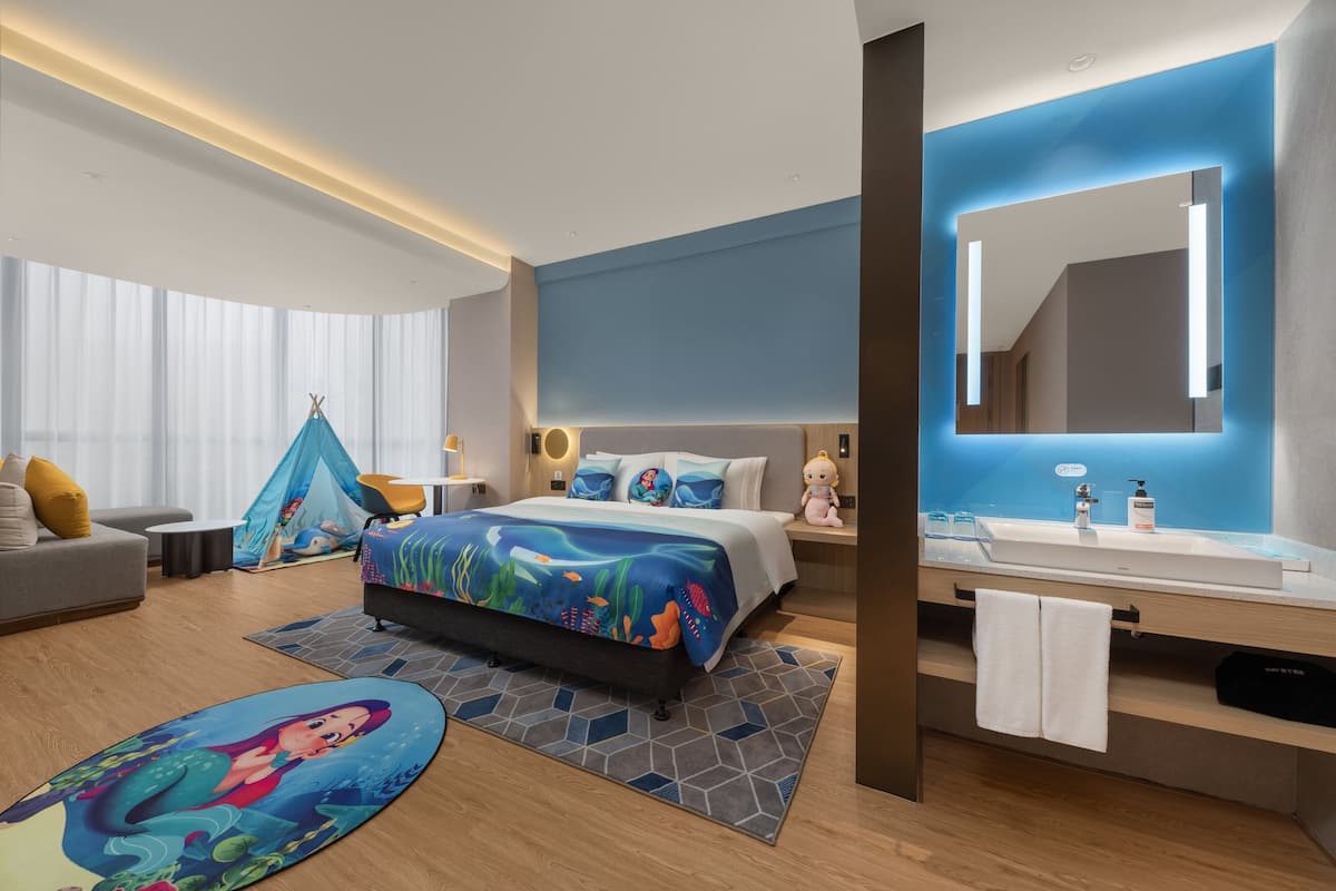 Standaard kamer, 1 kingsize bed (Minibar, Kids Theme) | Een bureau, geluiddichte muren, gratis wifi, beddengoed