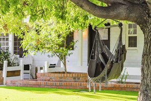 Terrace/patio - Charming Arcadia Gem | 2 Master Suites | Heated Pool | Best Location | Sleeps 10 (Phoenix)