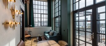 Hotel de Timmerfabriek Kloeg Collection
