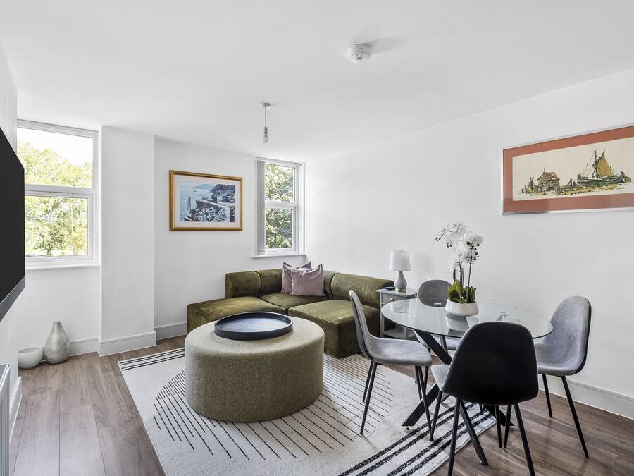 Apartment, Private Bathroom | Lounge