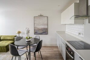 Apartment, Private Bathroom | Shared kitchen - Luxurious 2 Bedroom Apartment With Free Parking (Chelmsford)