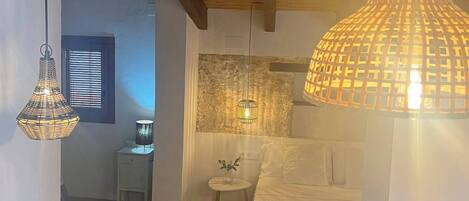 4 bedrooms, WiFi, bed sheets