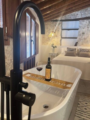 4 bedrooms, WiFi, bed sheets - Rural Home CalleMayor (Altura)