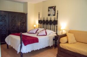 8 Schlafzimmer, Schreibtisch, Reisekinderbett, kostenloses WLAN