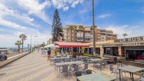 Outdoor dining - Cubo's Apartment Costa del Oro / close to beach / free wifi (Torrox Costa)
