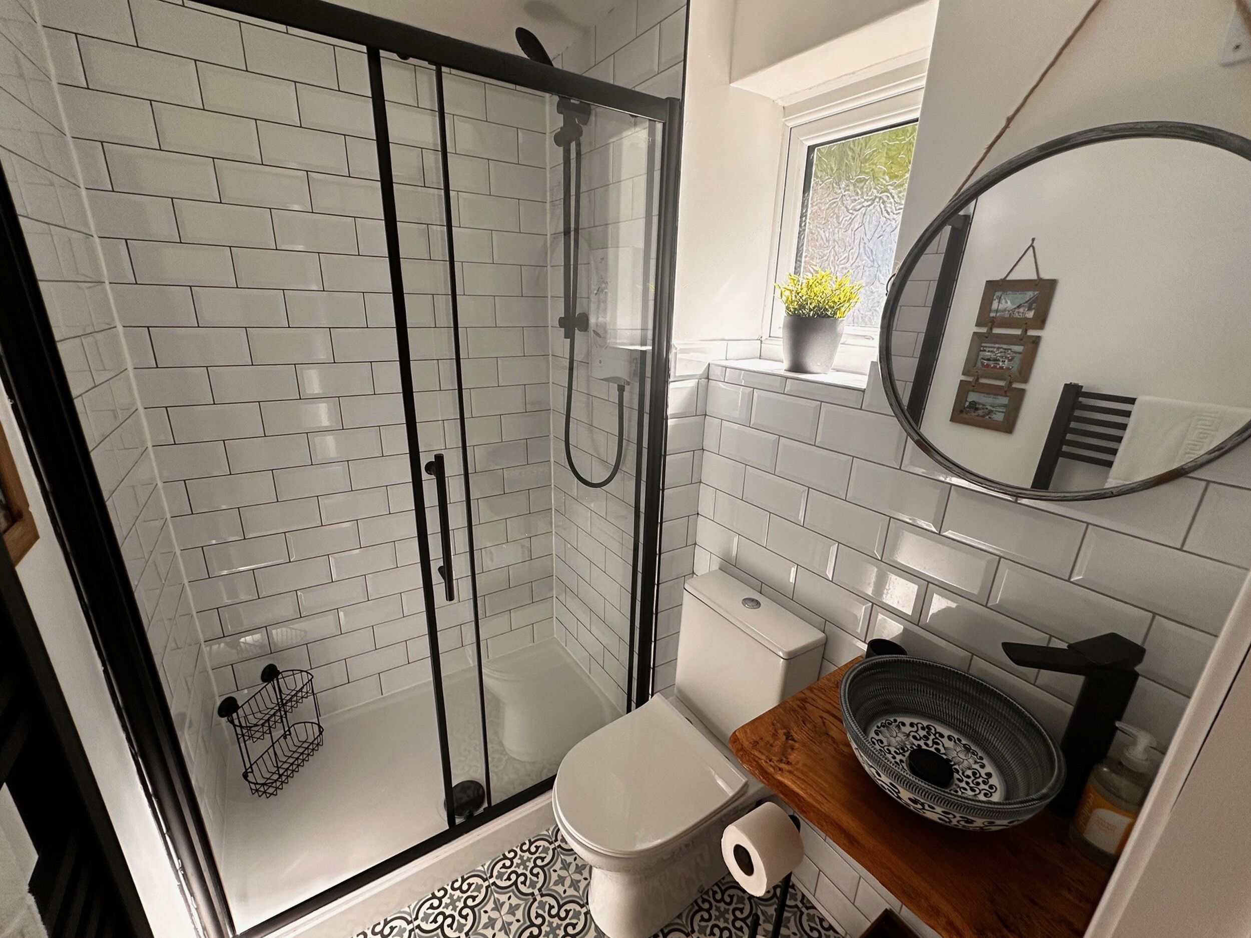 Cottage | Bathroom | Shower
