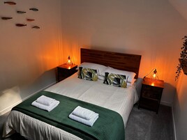 2 habitaciones, decoración personalizada y muebles diferentes 