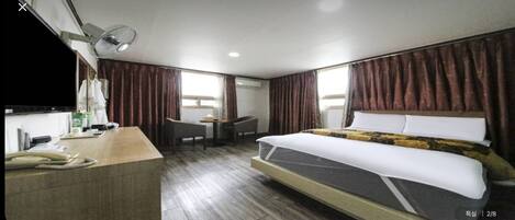 Basic Double Room | Free WiFi, bed sheets