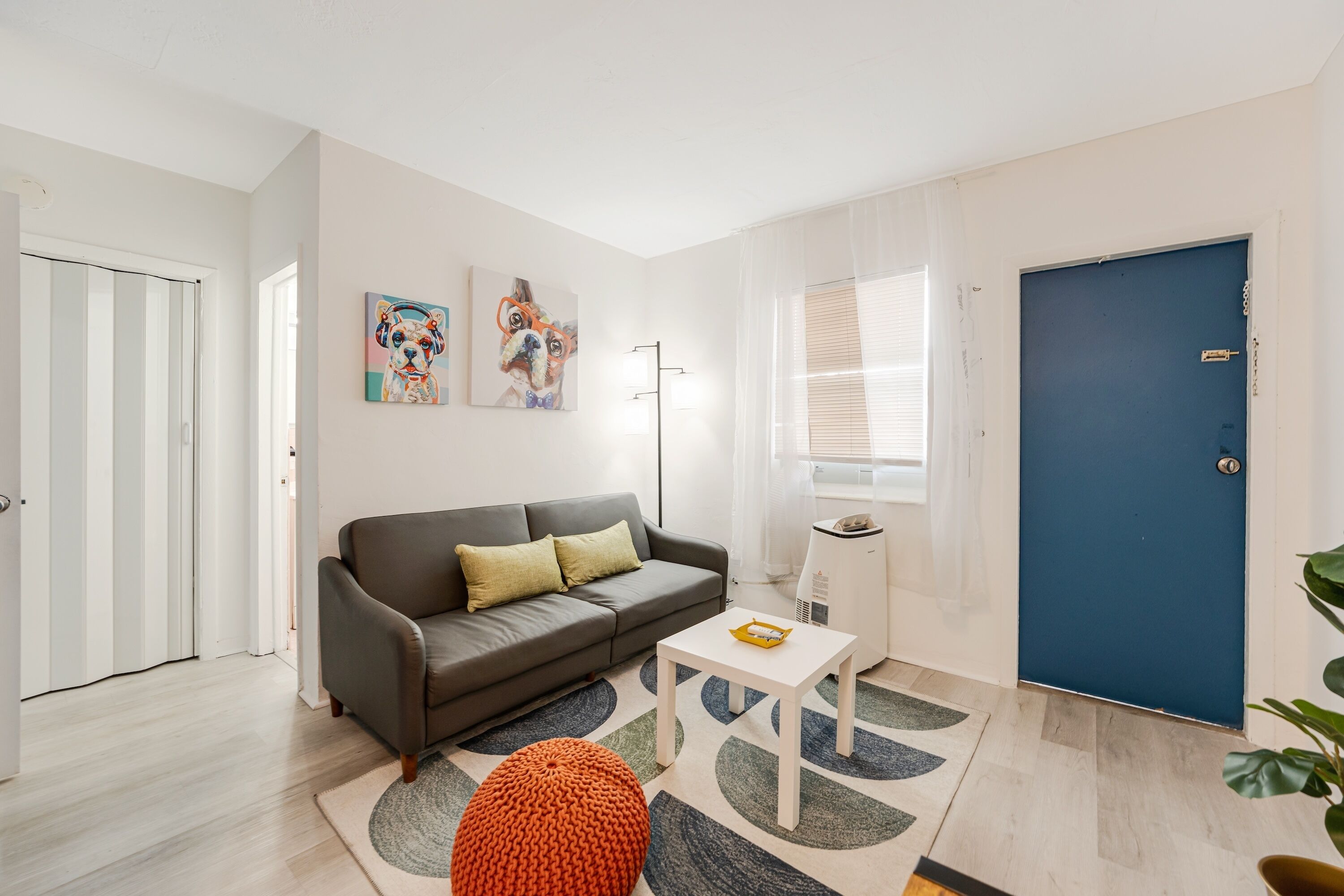 Welcome to our chic and cozy one-bedroom apartment, perfectly situated for exploring Miami