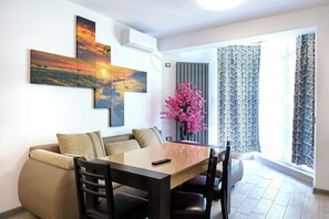 Smart TV 140 cm con canales de televisión por cable, televisión