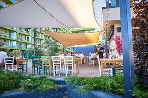 Restaurant - Miramare Alezzi (Navodari)