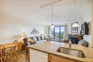 TV, fireplace, DVD player