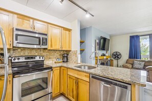 Fridge, microwave, stovetop, dishwasher - Pinnacle F11 Condo | Pool, Hot Tub | Golf Nearby (Killington)