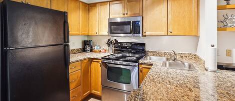 Fridge, microwave, stovetop, dishwasher