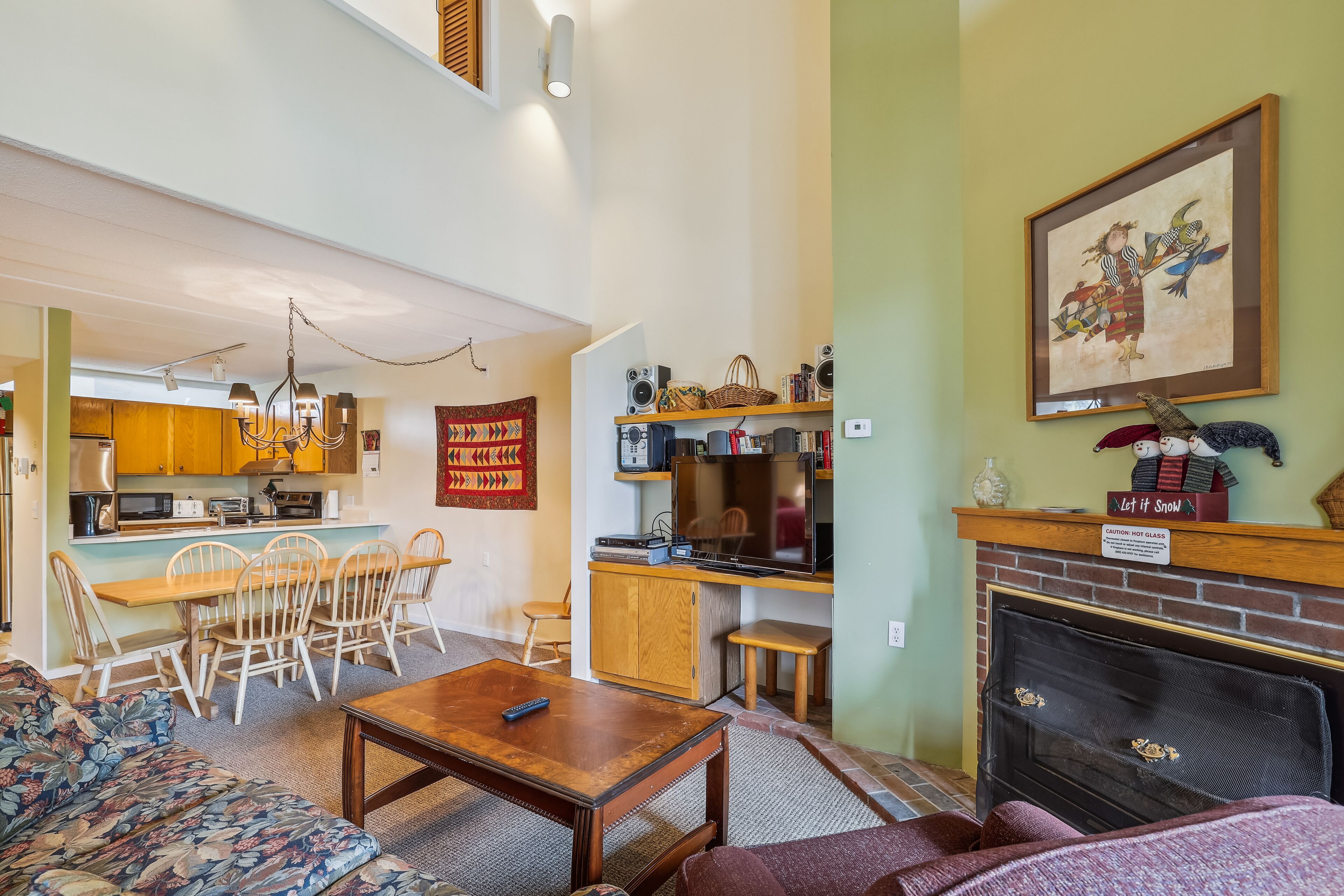 TV, fireplace, DVD player