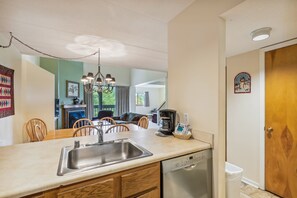 Interior - Pinnacle B24 Condo | Pool, Hot Tub | Golf Nearby (Killington)