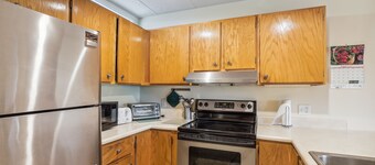 Pinnacle B24 is a wonderful oversized three bedroom condo close to the base of Killington with shuttle to the slopes everyday of the week.  The outdoor pool, hot tub, and, tennis courts are open during summer only.