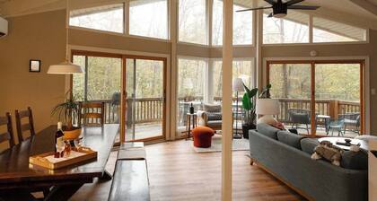 Lake Naomi Chalet - 2hrs from NYC