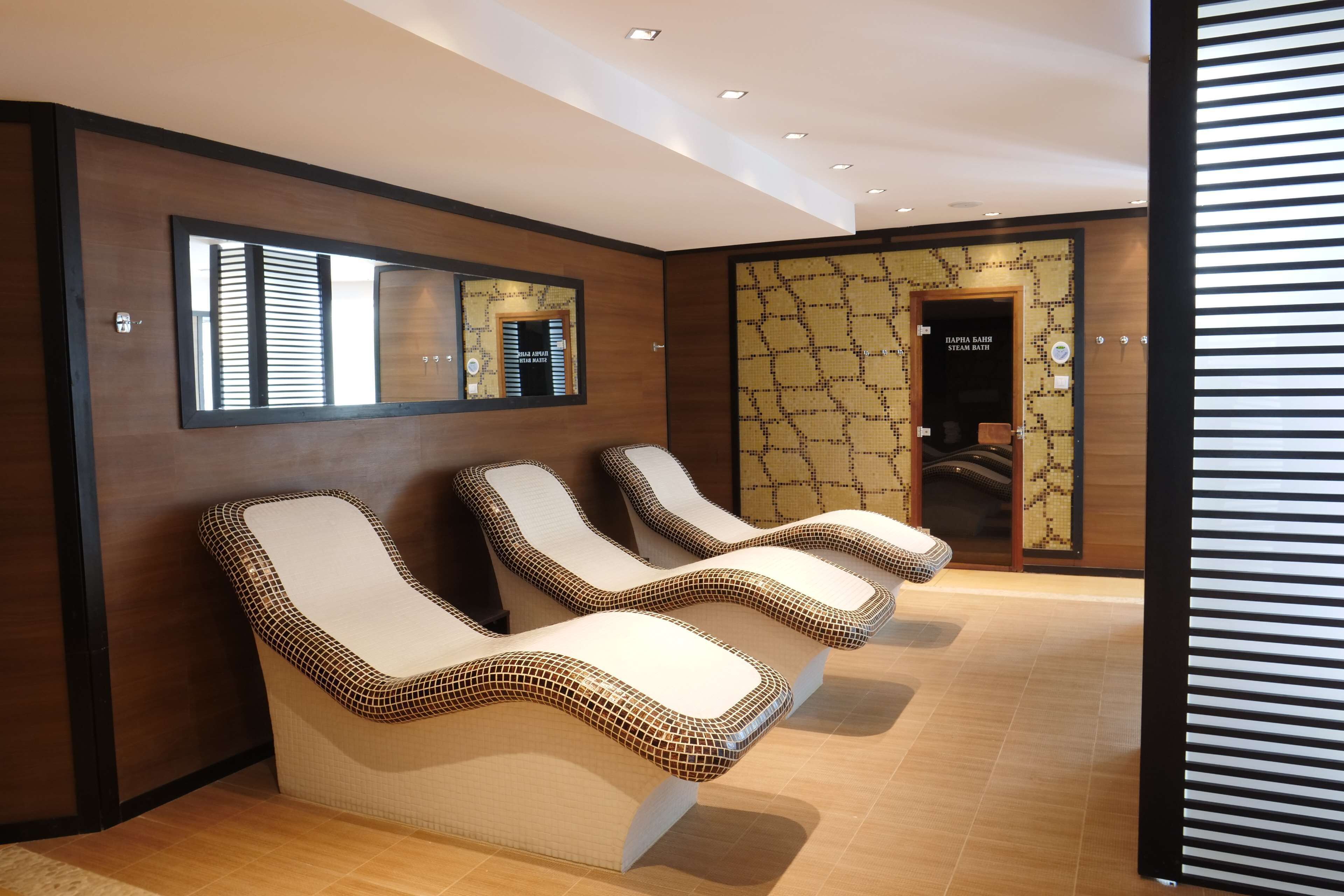 ซาวน่า, ห้องอบไอน้ำ, การนวดแบบดีพทิชชู