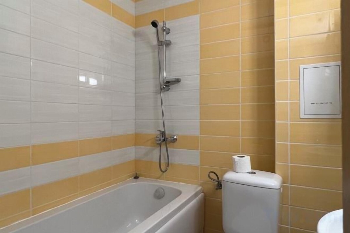 Apartment-1 Queen 2 Single Beds, Non-Smoking, Two Bedrooms, Sofabed, Kitchenette, Fireplace, Wi-Fi