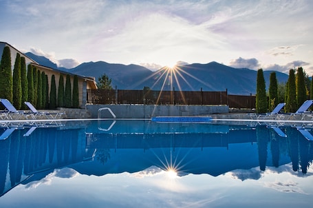 Seasonal outdoor pool