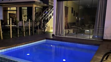 Piscina a l'aire lliure