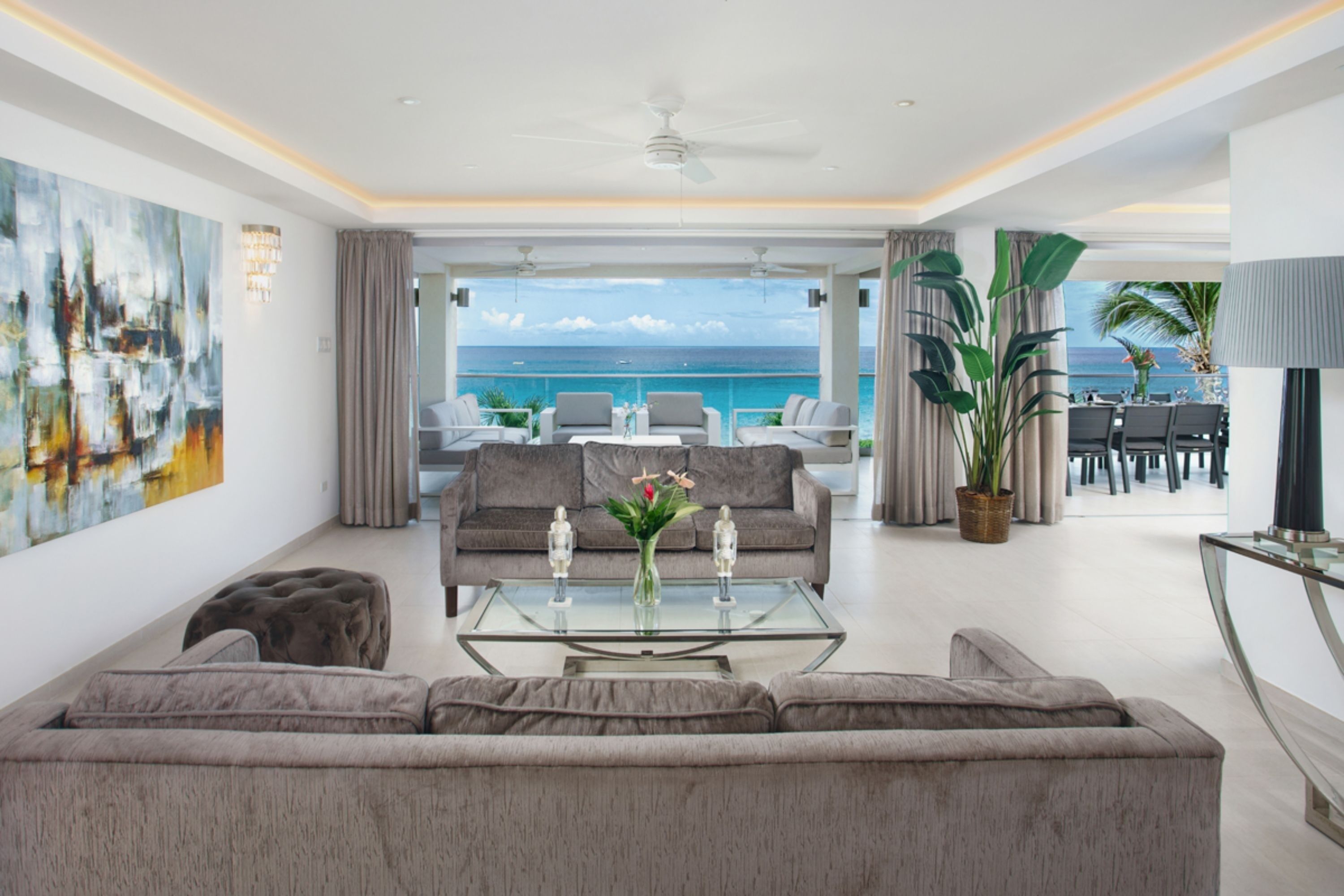 Apartment, 5 Bedrooms | Living area