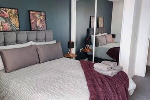 Apartment - Modern 2 bed Apartment, City Centre, Wifi (Belfast)