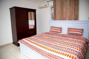 2 bedrooms, WiFi, bed sheets - Fully Furnished One- and Two-bedroom Apartments (Accra)