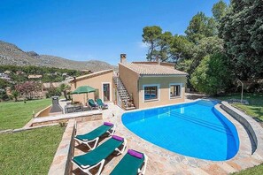 Piscine extérieure