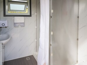 Shower - The Kingfisher (Llandrindod Wells)