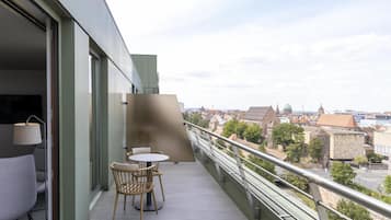 Junior-Suite, 1 King-Bett und Schlafsofa, Balkon, Stadtblick | Ausblick vom Zimmer