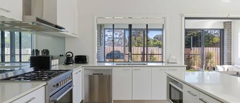 Microwave, dishwasher