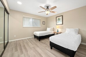 2 bedrooms, iron/ironing board, free WiFi, bed sheets