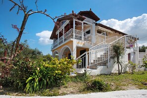 Exterior - Studio 'Zante View Family 1' with Sea View, Shared Pool and Wi-Fi (Tsilivi)