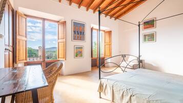 5 chambres, fer et planche à repasser, Wi-Fi gratuit, draps fournis