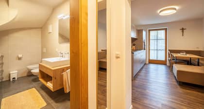 Holiday Apartment "Parigger Apt Enzian" with Mountain View, Shared Garden and Wi-Fi