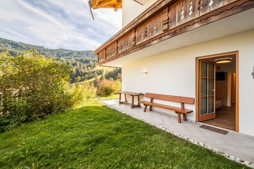 Holiday Apartment "Parigger Apt Enzian" with Mountain View, Shared Garden and Wi-Fi