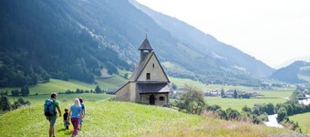 Holiday Apartment "Parigger Apt Lavendel" with Mountain View, Shared Garden and Wi-Fi