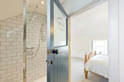 Connell's Barn Duleek Newgrange & Dublin Airport Nearby