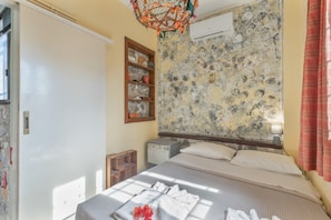 2 chambres, fer et planche à repasser, Wi-Fi gratuit, draps fournis