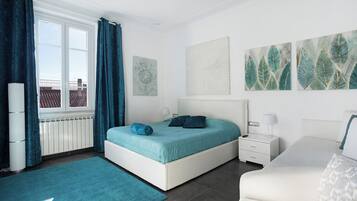 1 habitación, tabla de planchar con plancha, wifi gratis y ropa de cama