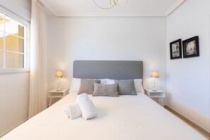 3 habitaciones, tabla de planchar con plancha y wifi gratis 