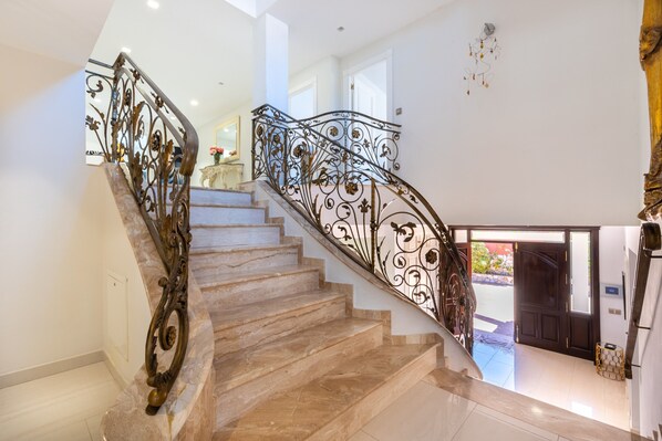 Interior - Villa 'Ohana 1 Luxury Villa' near Beach with Heated Pool, Terrace & Wi-Fi (Málaga)