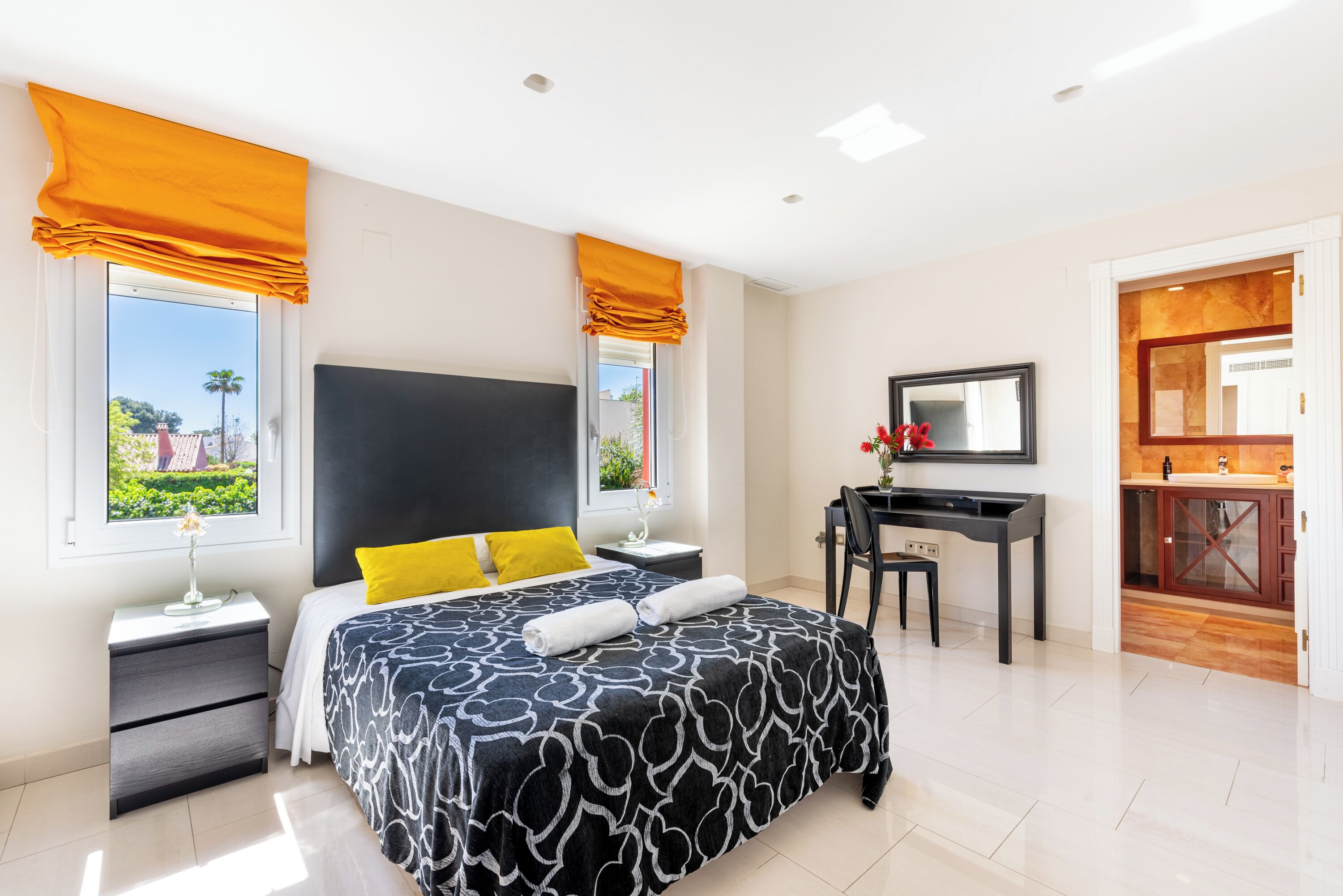 6 chambres, fer et planche à repasser, Wi-Fi gratuit, draps fournis