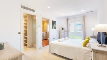 6 habitaciones, tabla de planchar con plancha y wifi gratis