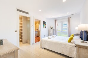 6 Schlafzimmer, Bügeleisen/Bügelbrett, kostenloses WLAN, Bettwäsche